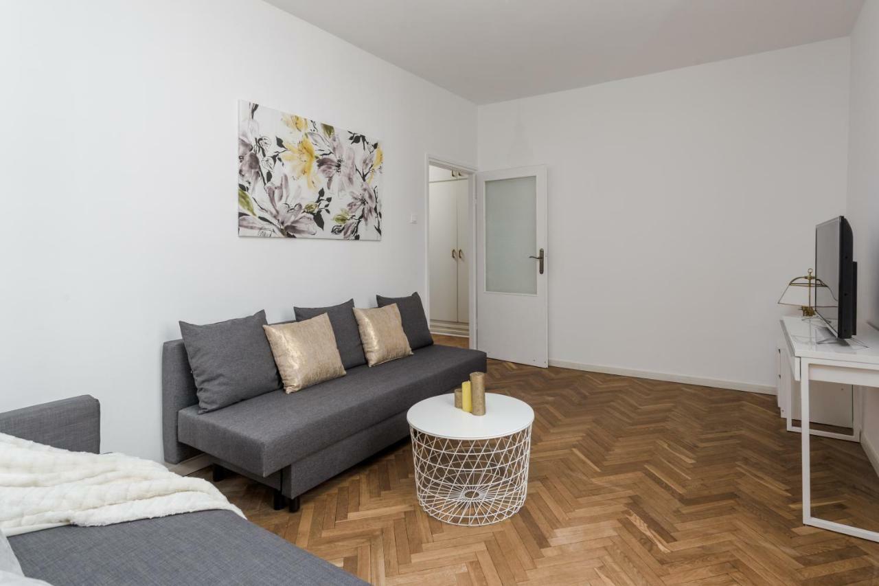 Chill Apartments Brzozowa Old Town Warsaw Exterior photo